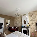 Le Relais De La Chouette Oda ve Kahvaltı Berson