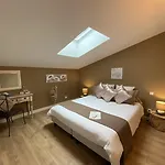 Le Relais De La Chouette Oda ve Kahvaltı Berson