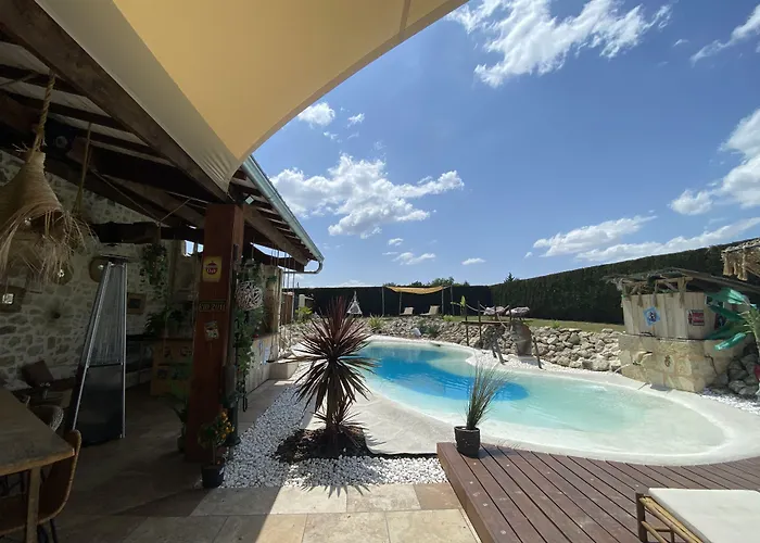 Le Relais De La Chouette Bed & Breakfast 4*